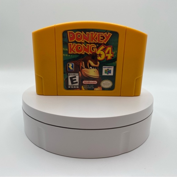 Donkey Kong 64 for Nintendo 64. With plastic protective case. - Picture 5 of 5